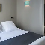 Helzear Champs-elysees By Esteem Hotel