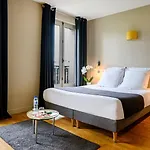 Helzear Champs-elysees By Esteem Hotel 4*