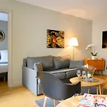 Hotel Helzear Champs-elysees By Esteem 4*