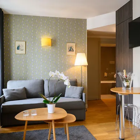 Hotel Suites&hôtel Helzear Champs-elysées 4*