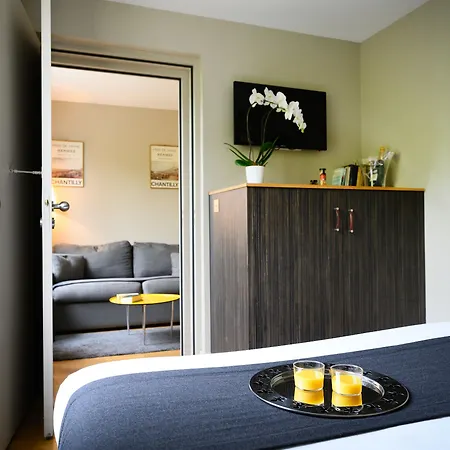 Suites&hôtel Helzear Champs-elysées 4*