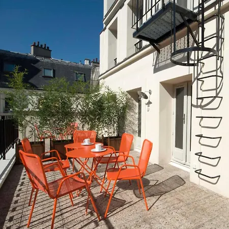 Suites&hôtel Helzear Champs-elysées 4*