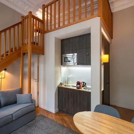 Hotel Suites&hôtel Helzear Champs-elysées 4*