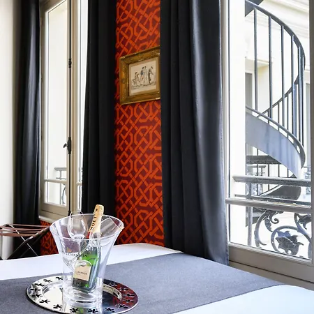 Suites&hôtel Helzear Champs-elysées 4*