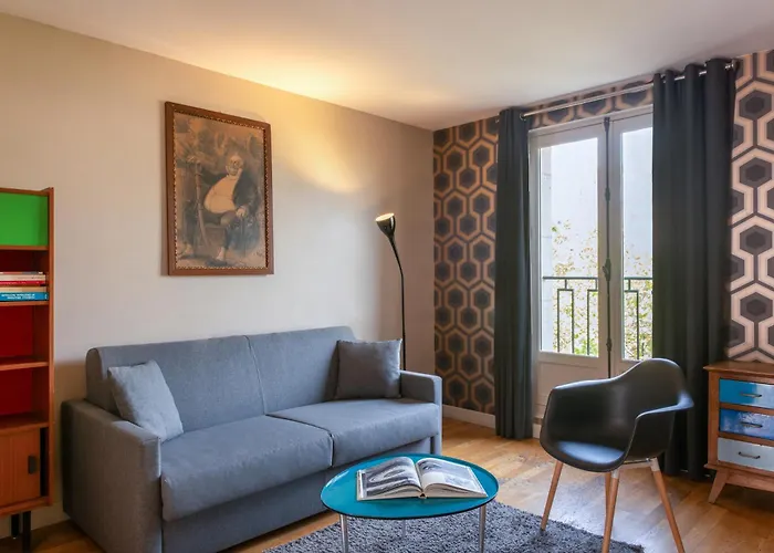 Suites&hôtel Helzear Champs-elysées 4*