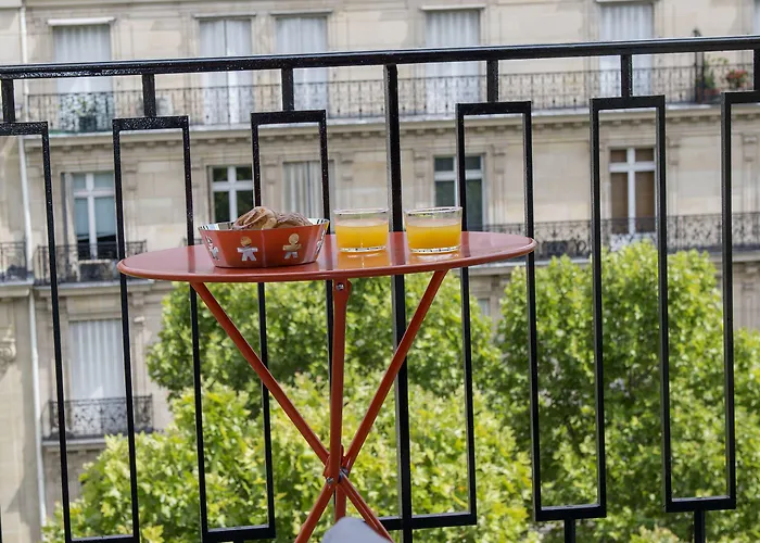 Suites&hôtel Helzear Champs-elysées