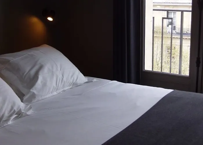 Suites&hôtel Helzear Champs-elysées Hotel