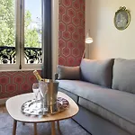 فندق Helzear Champs-elysees باريس