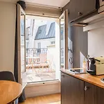 فندق Helzear Champs-elysees باريس