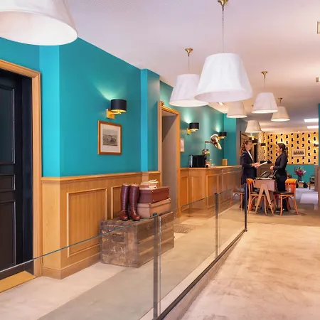 Helzear Champs-elysees Paris