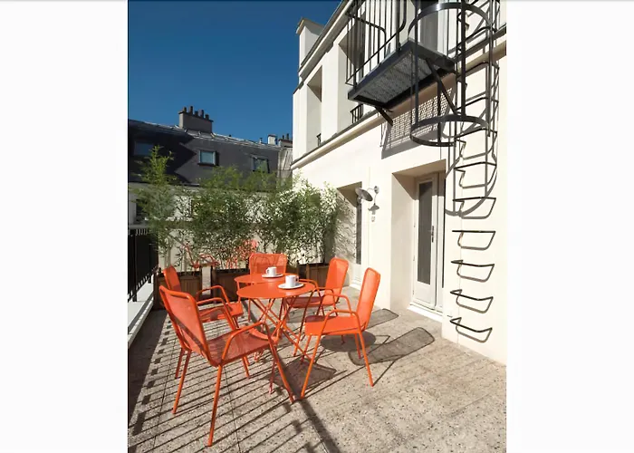 Hotell Helzear Champs-elysees 4*