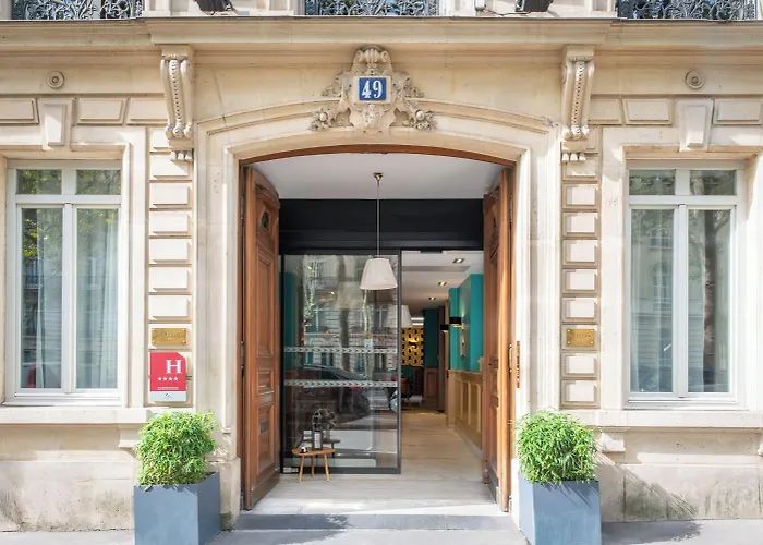 Hotell Helzear Champs-elysees 4*