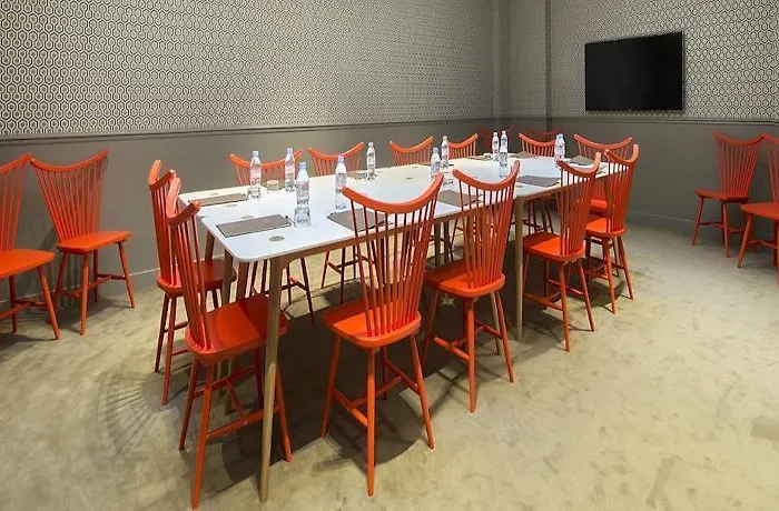 Helzear Champs-elysees