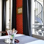 Helzear Champs-elysées 4*