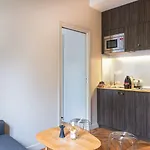 Helzear Champs-elysées 4* Parigi